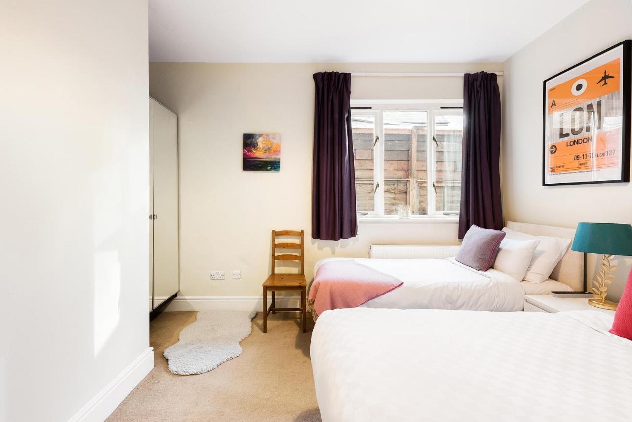 Heart Of Ealing Apartment With Garden Лондон Екстериор снимка